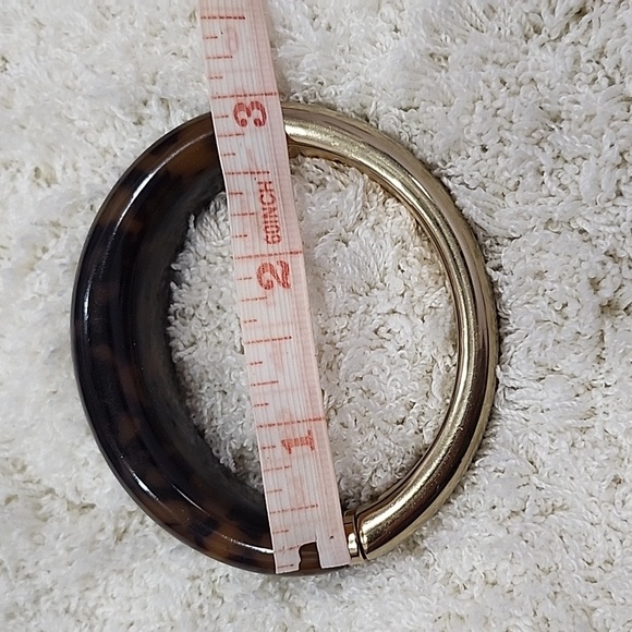 Michael Kors Tortoise Bangle - Picture 4 of 5